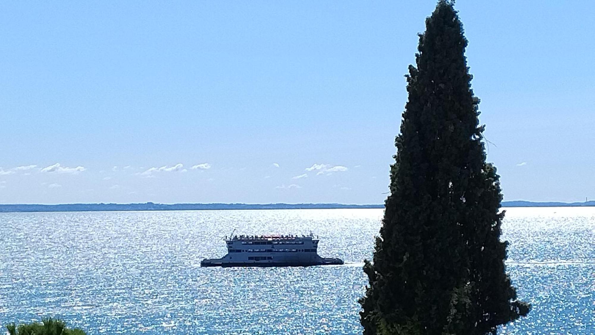 B&B Agora' Gardone Riviera Bagian luar foto